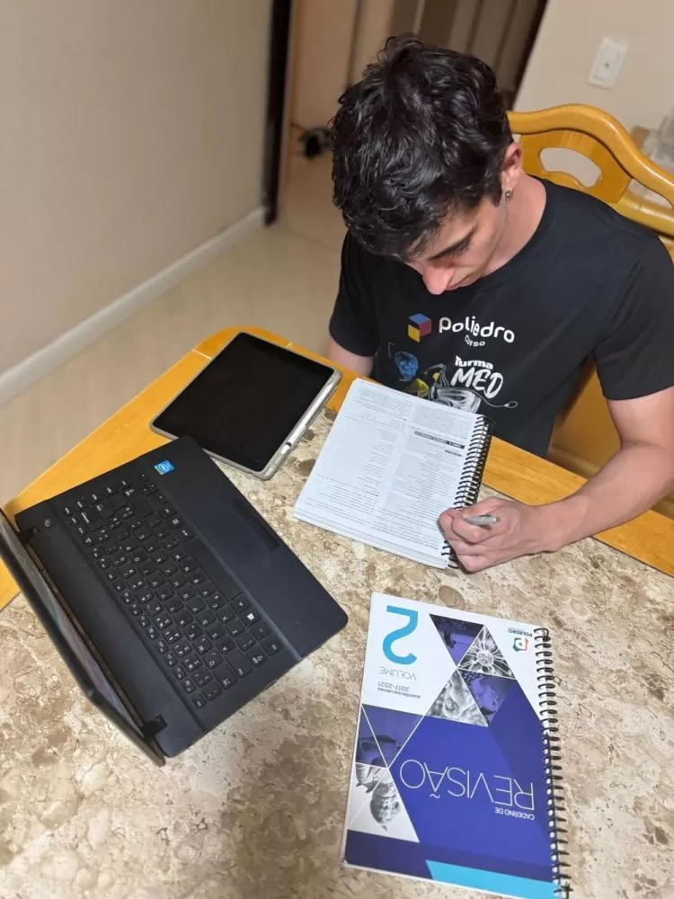 Estudante de Cacoal Realiza Sonho e é Aprovado em Medicina na USP com Nota Máxima na Redação