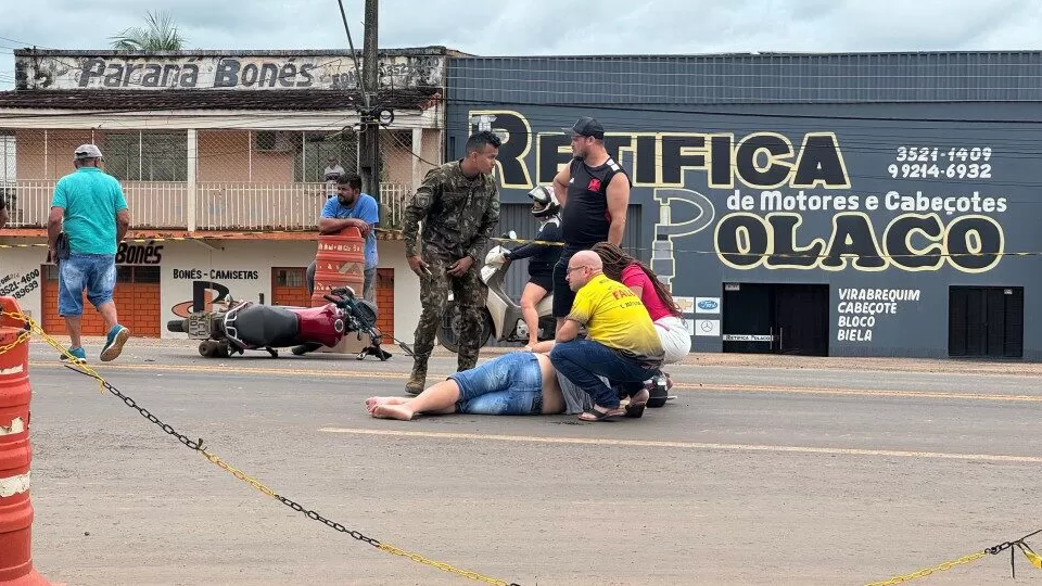 Dois Motociclistas se Envolvem em Acidente na BR 364 Próximo à Ponte 