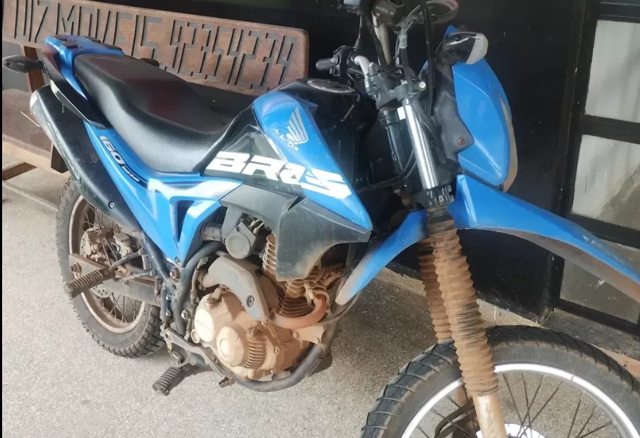 Menores São Detidos em Cacoal Após Furto de Motocicleta no Bairro Vista Alegre