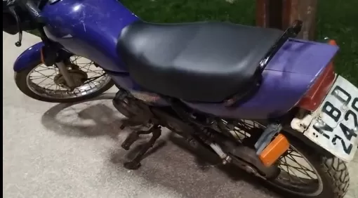 Motocicleta é Recuperada pela Polícia Militar em Cacoal; Veículo foi Abandonado em Frente a Comércio