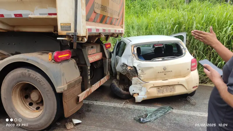 Acidente de Trânsito Grave Envolvendo Carretas e Veículo de Passeio é Registrado na Curva da Morte 