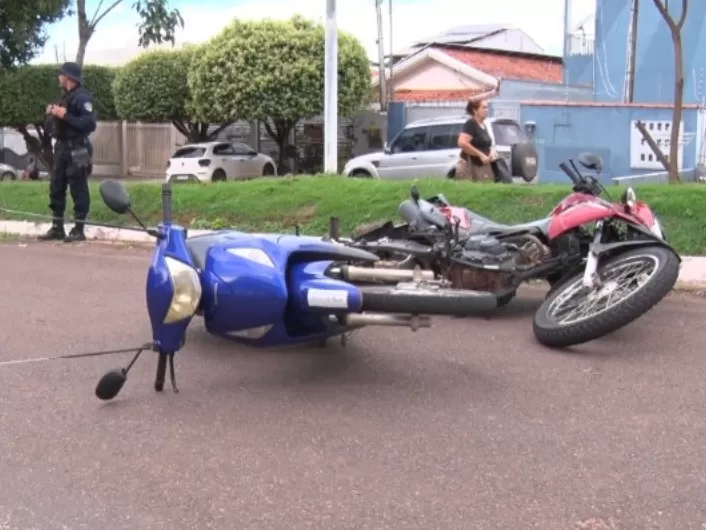 Marimbondo Provoca Acidente e Causa Colisão na Av. Amazonas em Cacoal