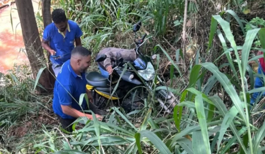 Vídeo: Aluno de Autoescola Perde Controle e Cai em Ribanceira Durante Aula em Cacoal