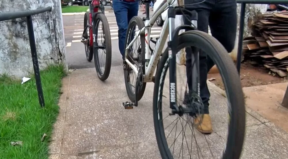 Homem Localiza Suas Bicicletas Furtadas em Cacoal e Aciona PM 