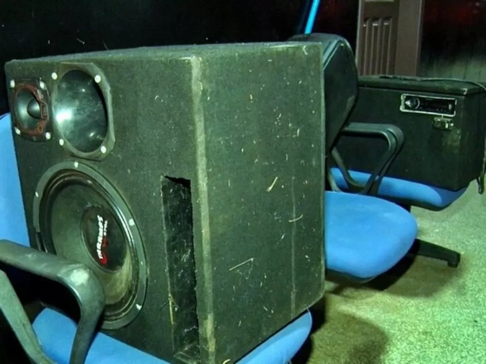 Homem é preso por desacato após perturbação do sossego em Cacoal; equipamento de som apreendido