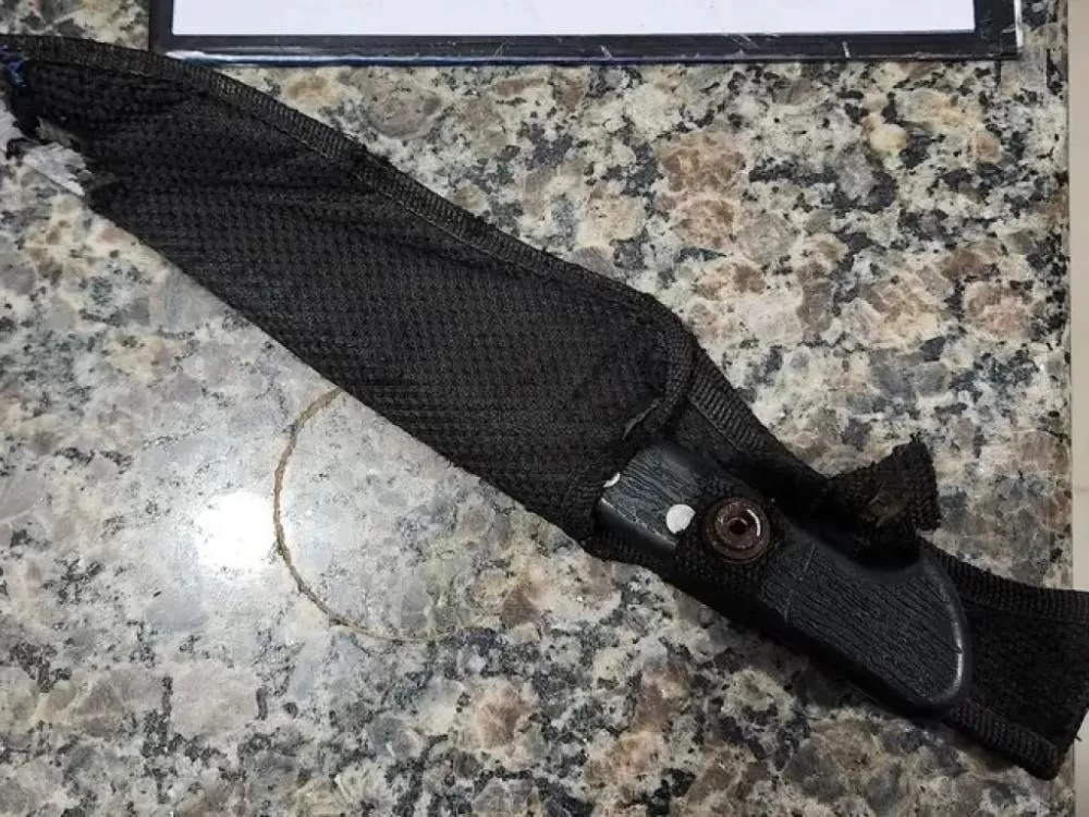 Idoso Invade Escola com Faca e Acaba Detido em Escola de Cacoal