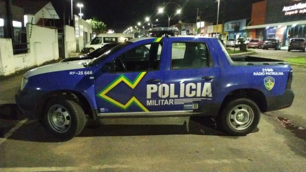 Polícia de Cacoal Prende Homem Com Barras de PVC de Origem Suspeita 