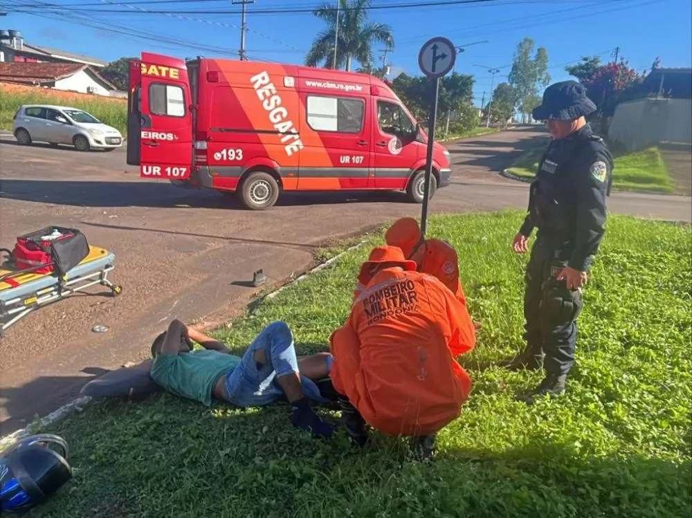 Motociclista Fica Ferido em Grave Acidente com Carro em Cruzamento de Cacoal