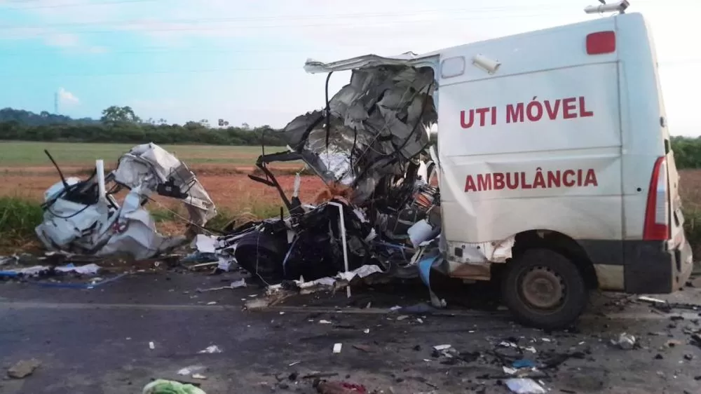 Vídeo: Acidente trágico na BR-364 abala deixa quatro mortos e uma sobrevivente próximo a Candeias do Jamari