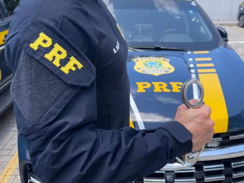 Homem é preso por tentar subornar policiais da PRF durante fiscalização em Rondônia