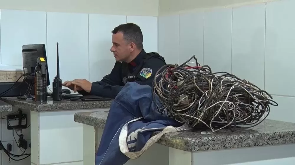 Casal é Preso em Cacoal por Furto de Fios em Residência no Bairro Novo Horizonte