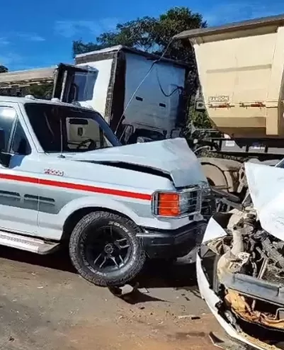 Grave Acidente com Quatro Veículos Deixa Vítimas na BR-364 em Ji-Paraná na entrada da Rondônia Rural Show