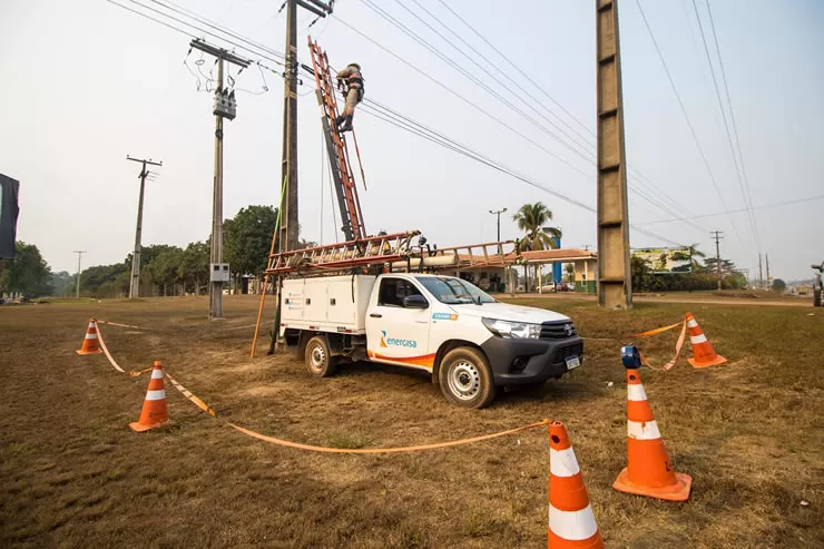 Acidente Grave de Trabalho com Poste de Energia Mata Eletricista e Abala Região