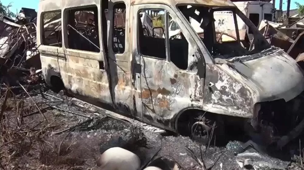 Incêndio Criminoso Destrói Estoque de Veículos da Secretaria de Obras de Cacoal e Mobiliza Corpo de Bombeiros