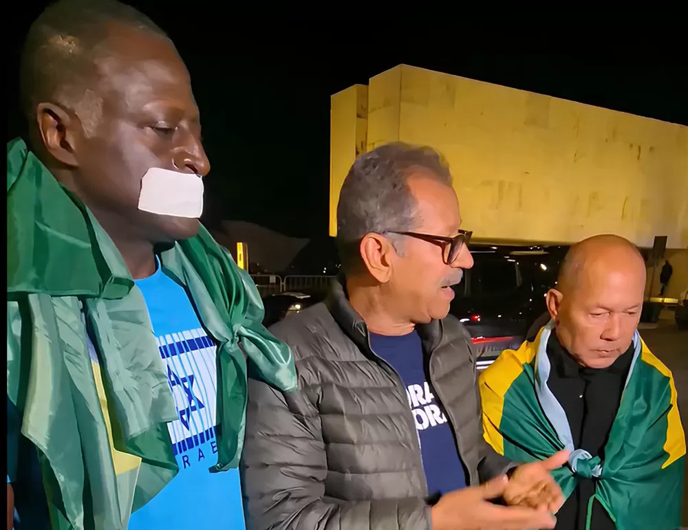Após Ordem de Prisão por Alexandre de Moraes, Coronel Chrisóstomo encerra protesto na Praça dos Três Poderes em Brasília