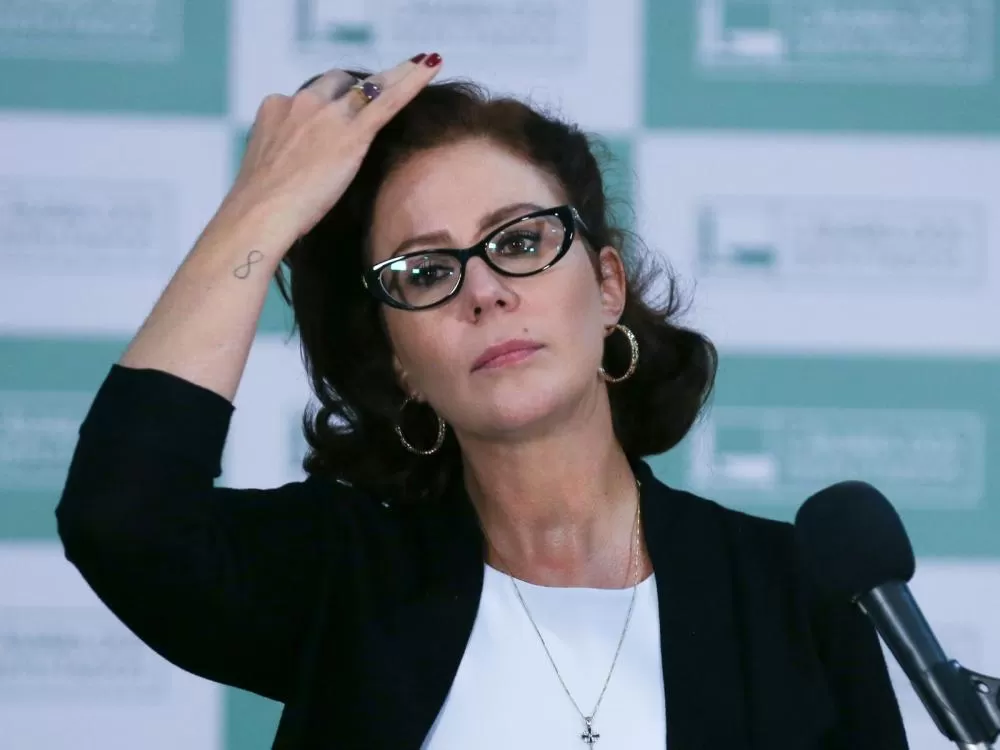 Deputada Carla Zambelli é Presa na Itália e Deve Enfrentar Processo de Extradição