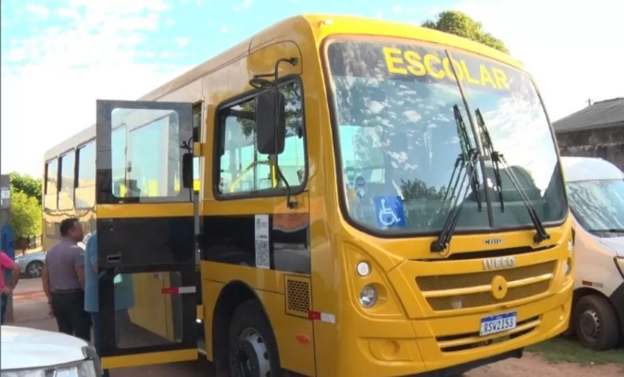 Prefeitura de Cacoal Entrega Ônibus Novo ao CERNIC e Garante Mais Conforto e Segurança para Crianças com Deficiência