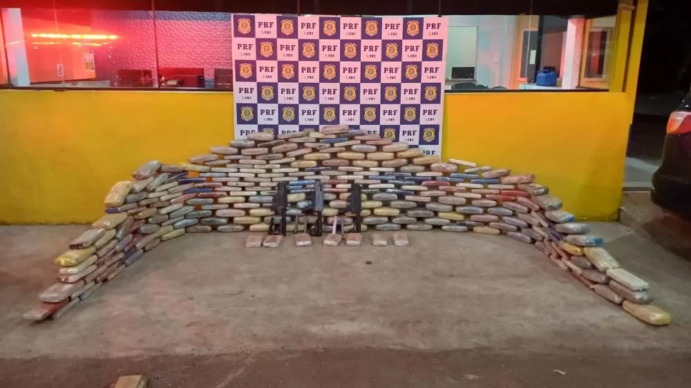 PF e PRF Apreendem 350 Kg de Maconha em Caminhão em trecho da BR-364 entre Cacoal e Pimenta Bueno 