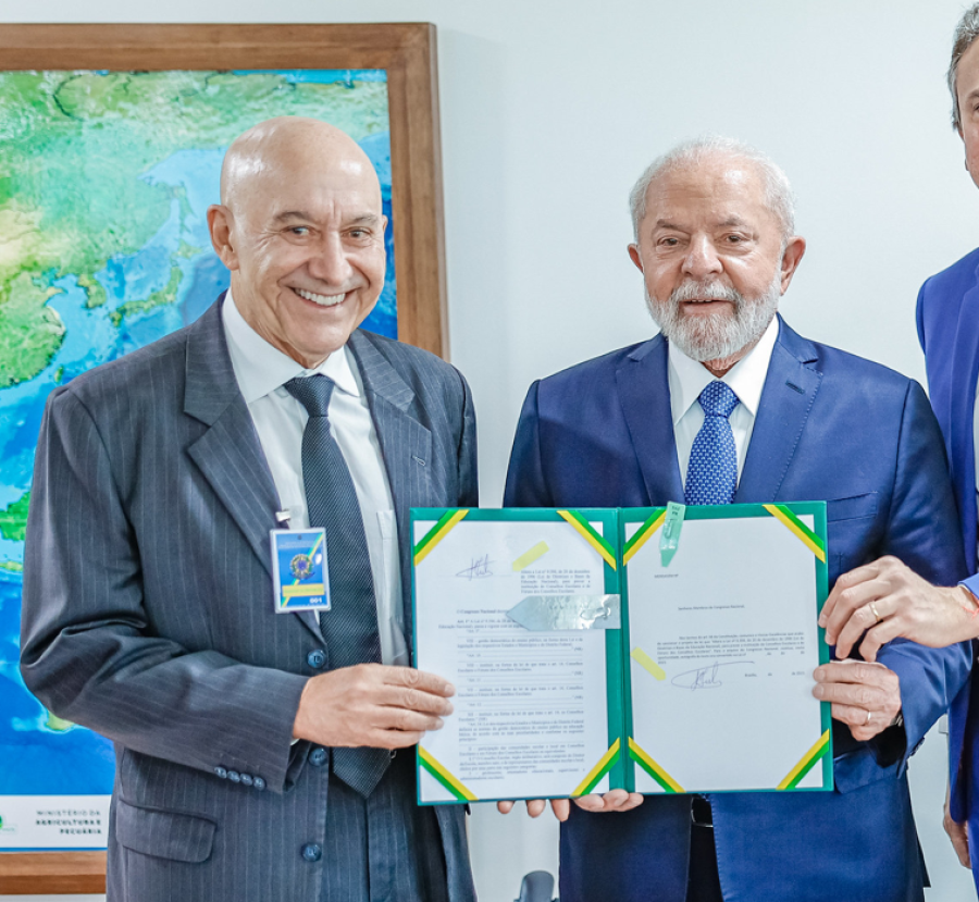 Assista na Íntegra: Lula desembarca em Rondônia com R$ 1,5 Bilhão nas mãos a menos de um ano das Eleições: Manobra Política ou Investimento Real?