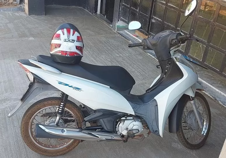 4º Batalhão da Polícia Militar Recupera Motoneta Suspeita de Furto Abandonada em Cacoal com a Chave na Ignição