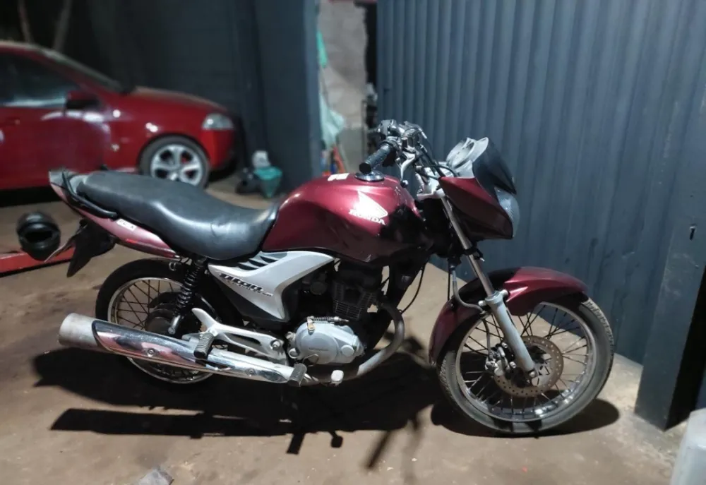 Motocicleta Roubada em Espigão D’Oeste é Encontrada Abandonada em Borracharia de Cacoal pelo PATAMO – Veja o que Aconteceu 