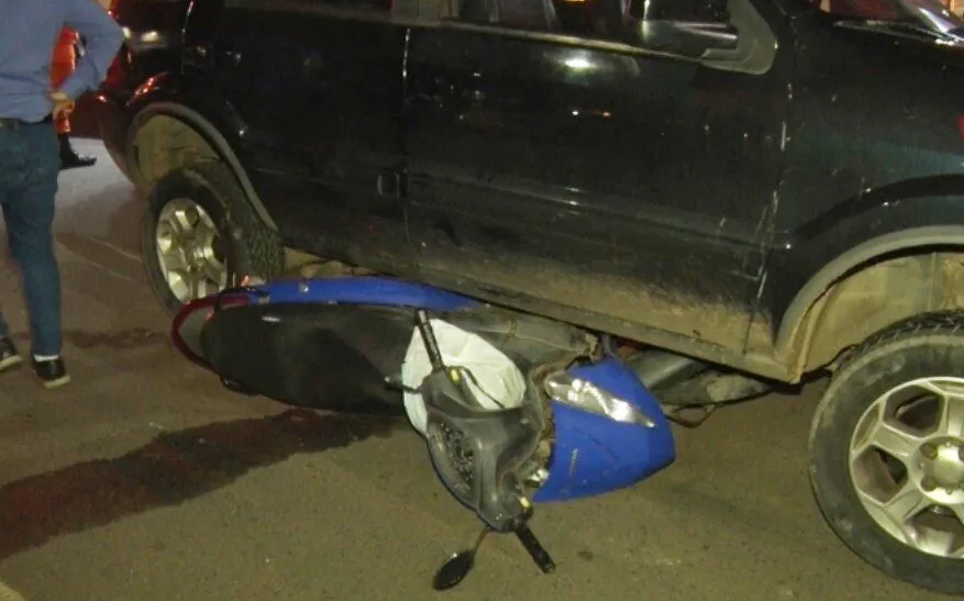 Acidente Grave em Cacoal: Motociclista Fica Ferida Após Carro Invadir Preferencial na Av. São Paulo