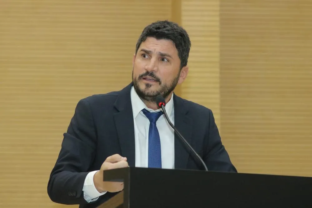  Polícia Militar Frustra Sequestro de Deputado e Família Após Invasão Armada rendendo à Família Exigindo Dinheiro