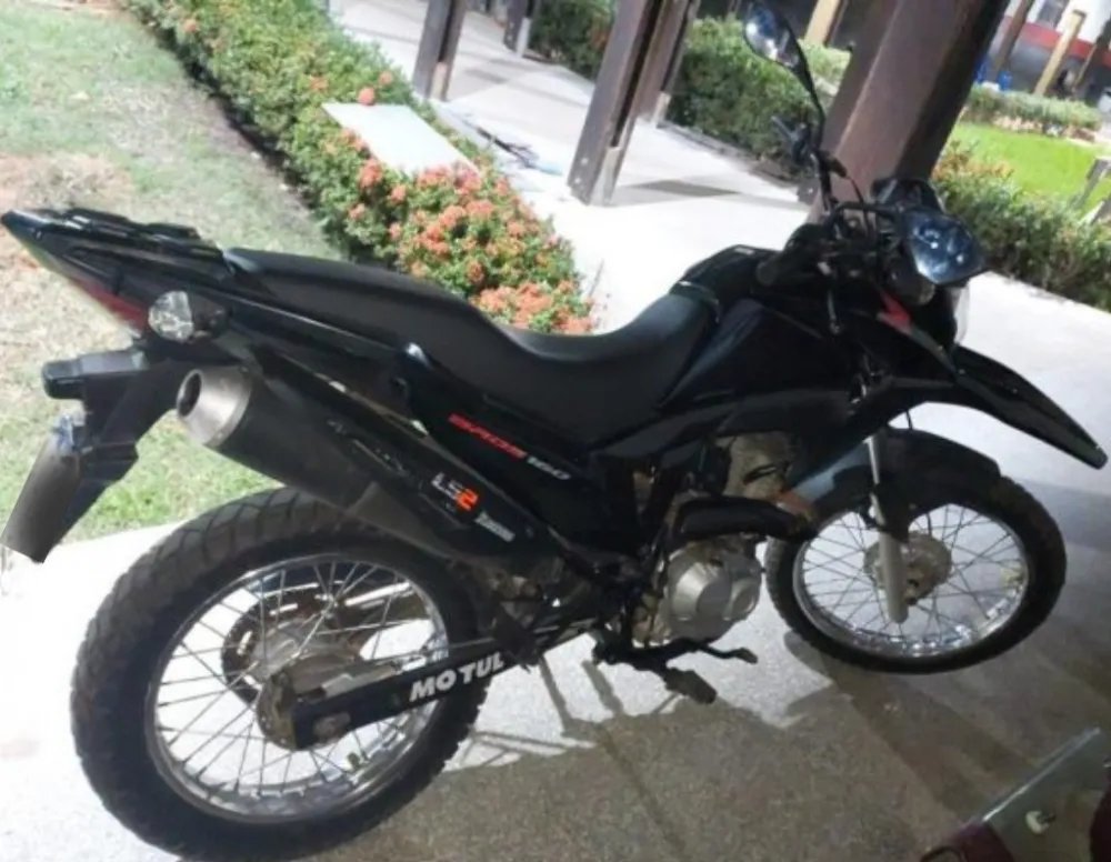 Motocicleta Furtada é Encontrada Oculta na Vila Olímpica de Cacoal Durante Madrugada Tensa na Vila Olímpica