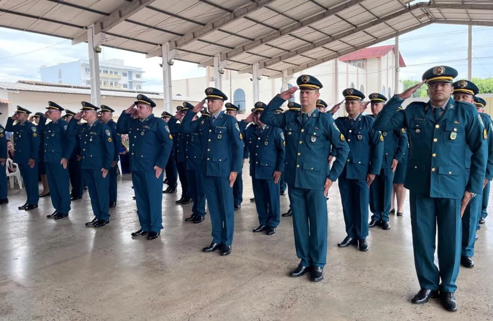 Emocionante Formatura em Cacoal: 41 Novos Sargentos da PMRO São Diplomados com Presença do Comandante-Geral – Veja os Detalhes!