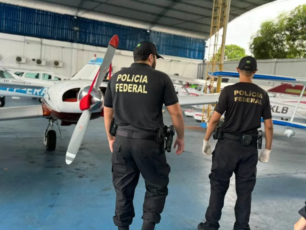 PF apreende quase R$ 1 milhão em espécie dentro de aeronave em Aeroclube 