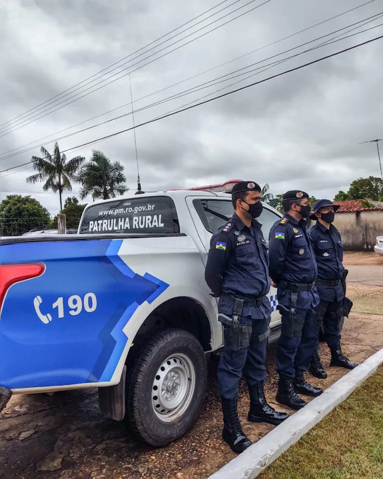PM garante segurança em ação do CREAS e desocupação pacífica de área pública no bairro Industrial em Cacoal