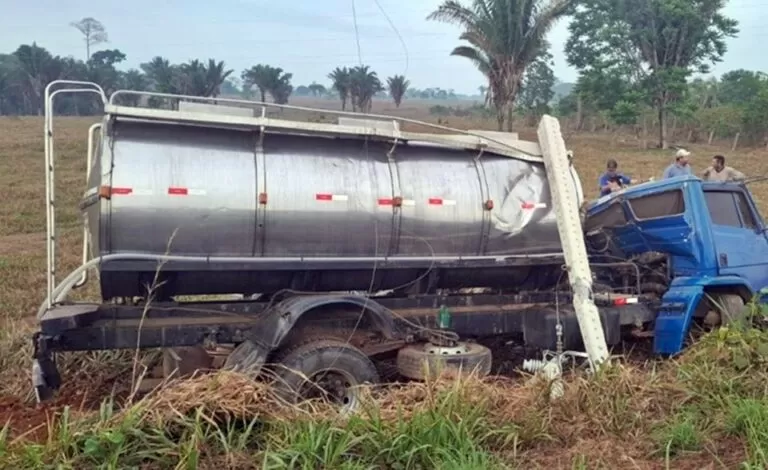 Policiais e Fazendeiro Colaboram no Resgate de Motorista Preso às Ferragens em Acidente na RO-133
