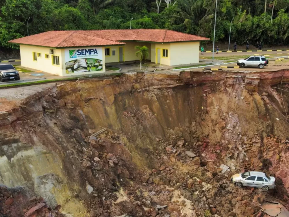 Vídeo: Deslizamento de Terra Atinge Região do Rio Solimões no Amazonas; Quatro Pessoas Desaparecidas