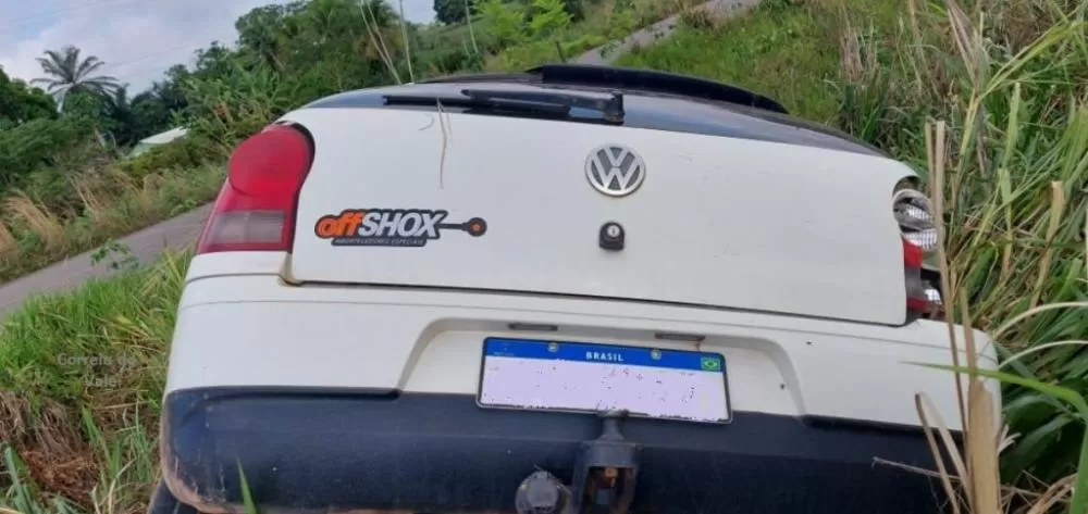 Acidente na RO 473: Dois Irmãos Feridos Após Capotagem Impressionante