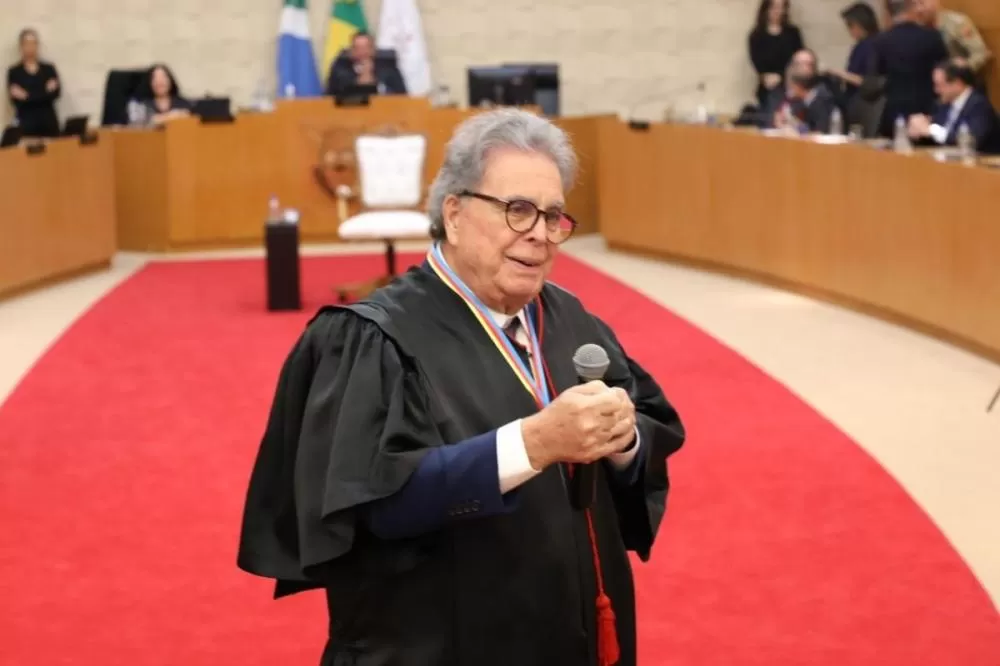 PF apreende quase R$ 3 milhões na casa de desembargador aposentado investigado por venda de sentença