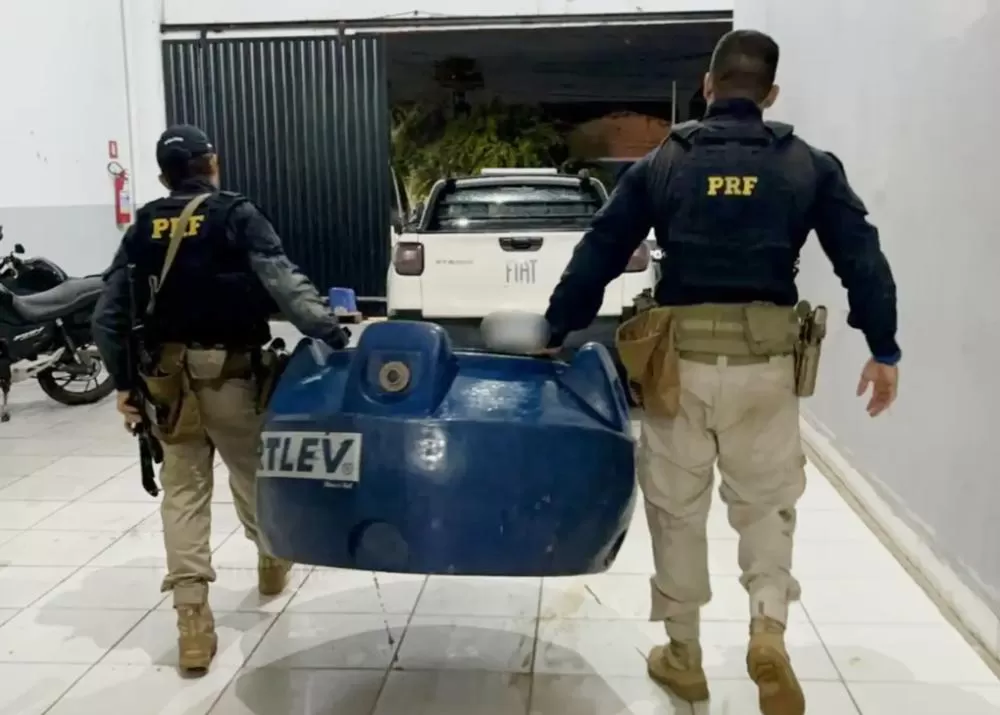 PRF apreende 77 kg de drogas escondidas em caixa d'água na BR-364 em Rondônia
