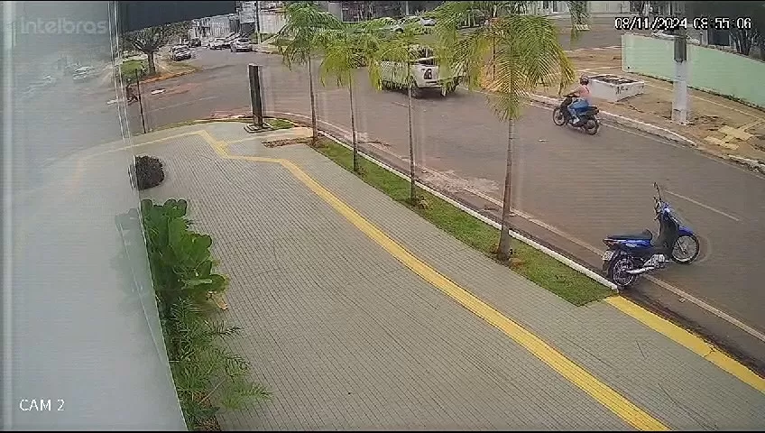 Vídeo: Motorista Foge Após Atropelar Professora em Cacoal na Avenida Dois de Junho
