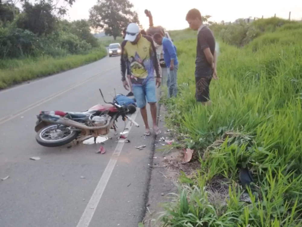 Colisão de Motocicletas na RO-463 Deixa um Morto e Outro Gravemente Ferido