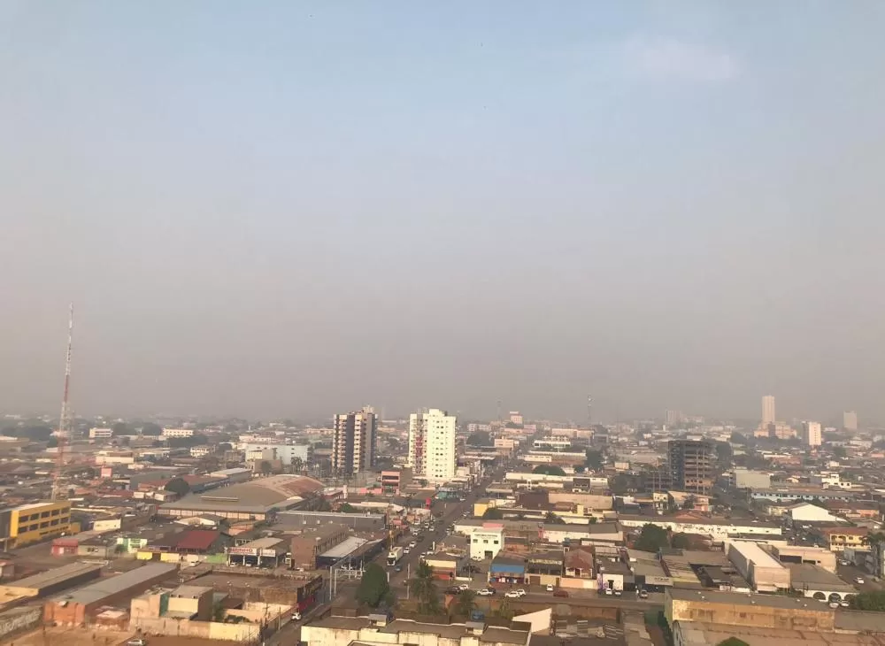 Fumaça Causa Cancelamento de Mais de 40 Voos em Rondônia em Um Mês