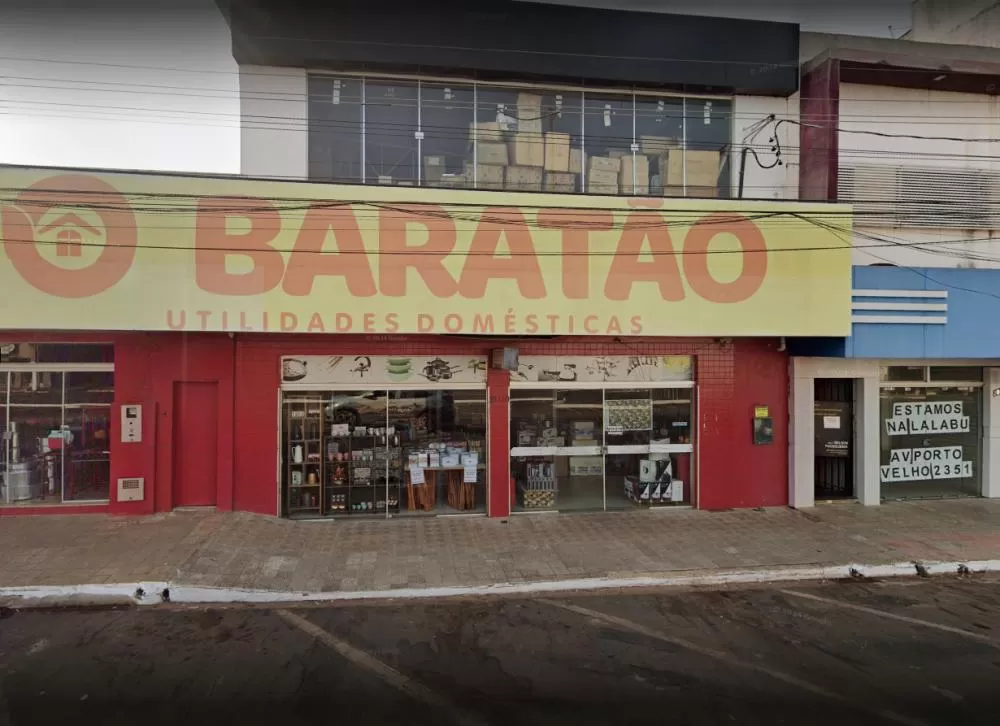 Vídeo Urgente! Fortes chuvas desabam “O Baratão” em Cacoal na Avenida Porto Velho 