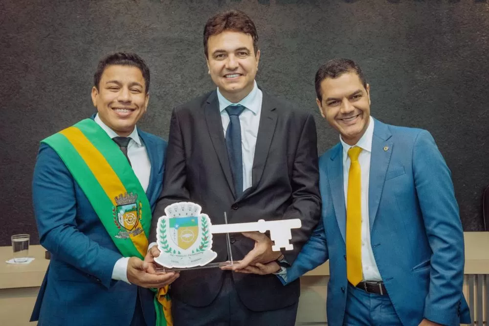 Deputado Cássio Gois Reforça Compromisso com o Progresso de Cacoal Durante Posse dos Eleitos