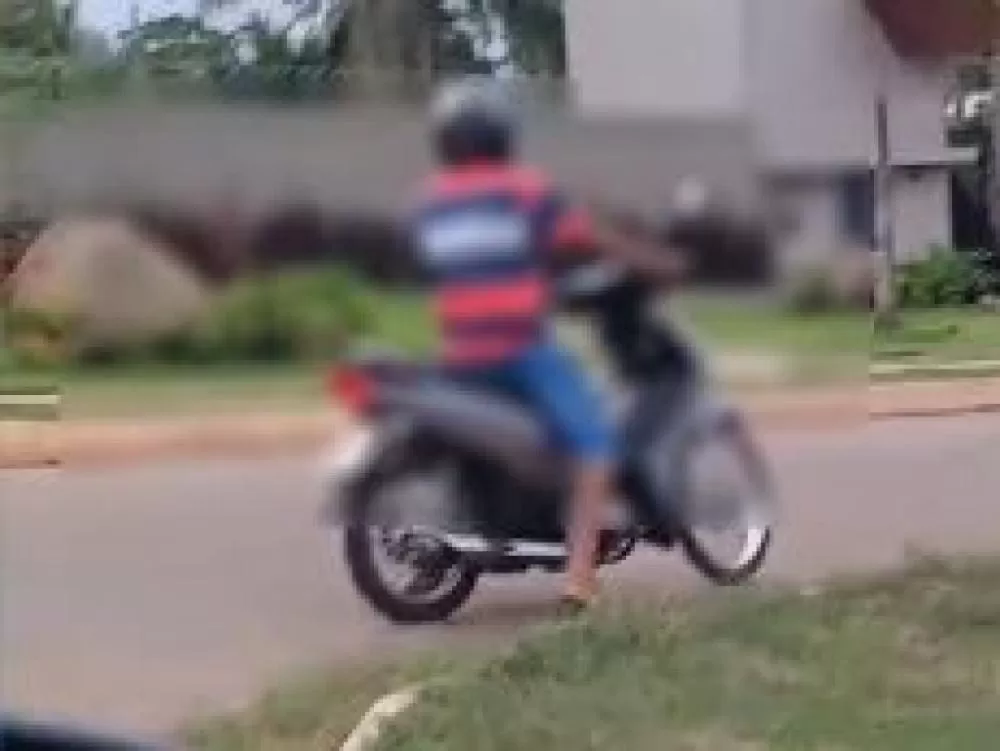 Homem Embriagado é Flagrado Dirigindo Motoneta em Cacoal nas imediações do Parque dos Lagos