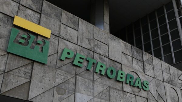 argentina-compra-gas-natural-da-petrobras-para-conter-escassez